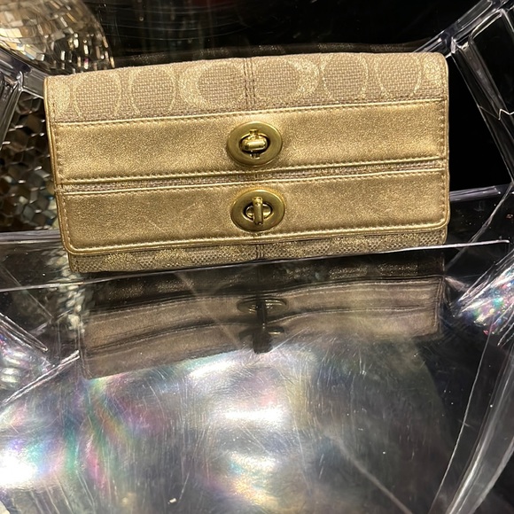 Authentic coach wallet - Picture 1 of 4